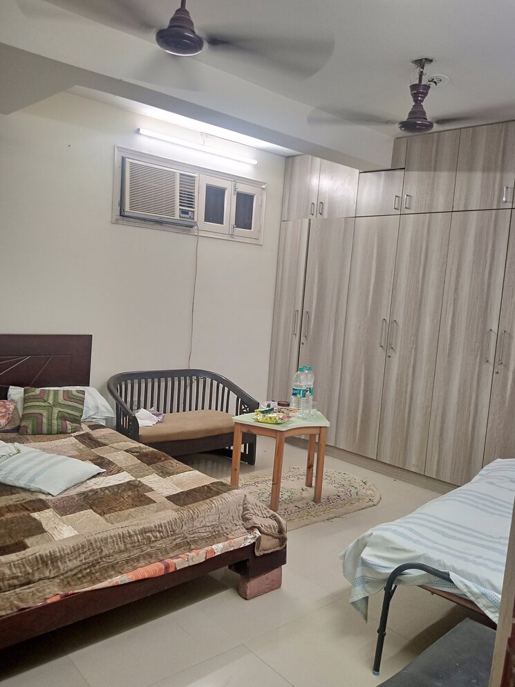 Room, batla house 4 Bedroom 1440 Sq.Ft. Apartment In Batla House Delhi 7607321