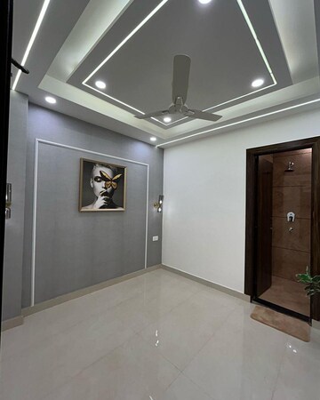 Room in 1.5 BHK Builder Floor at Shastri Nagar – for Sale