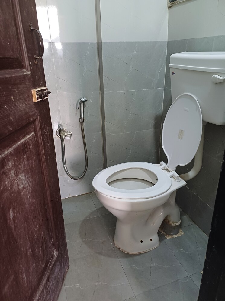 Bathroom, silver-icon 1 Bedroom 670 Sq.Ft. Apartment In Ghansoli Navi Mumbai 7607514