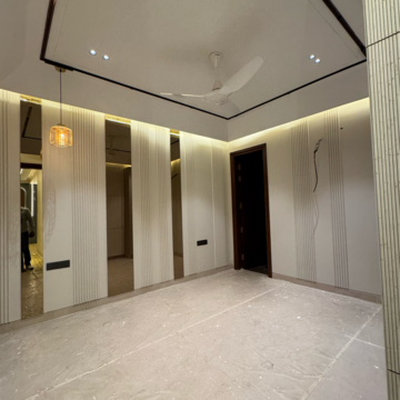 Room in 4 BHK Builder Floor at Sector 49 – for Sale