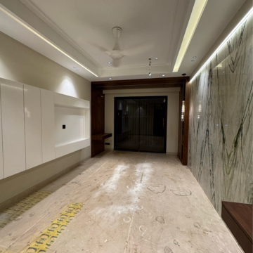 Room in 4 BHK Builder Floor at Sector 49 – for Sale