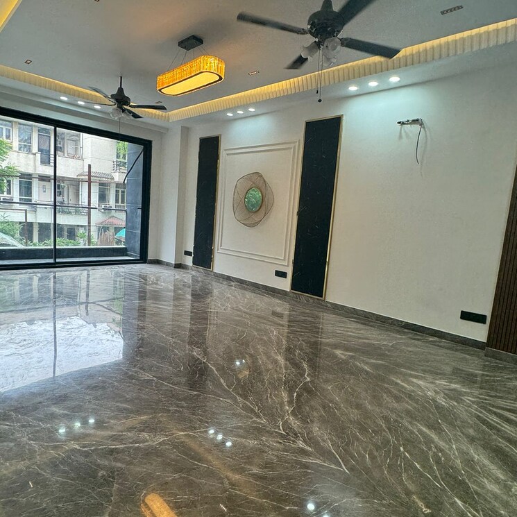 Room, south city 2 4 Bedroom 275 Sq.Yd. Builder Floor In South City 2 Gurgaon 7607620