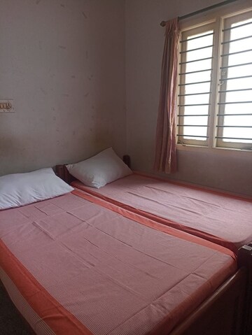 Bedroom in 2 BHK Apartment at New Thippasandra – for Rent