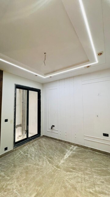 Room in 4 BHK Builder Floor at SS The Lilac, Sector 49 – for Sale