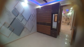 Room in 3 BHK Builder Floor at Siddhartha Enclave – for Sale