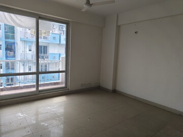 Room in 3 BHK Apartment at Value Meadows Vista, Raj Nagar Extension – for Sale