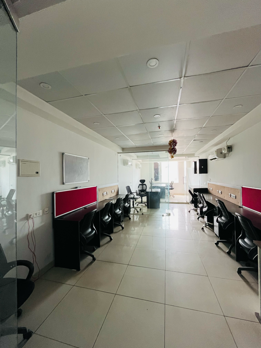 Commercial Office Space 600 Sq.Ft. For Rent in Vip Road Zirakpur  7608466