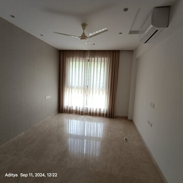 Bedroom in 2.5 BHK Apartment at Hiranandani Castle Rock, Powai – for Rent