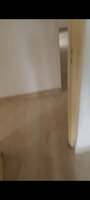 Room in 4 BHK Apartment at Spring Meadows, Tech Zone 4 Greater Noida – for Sale