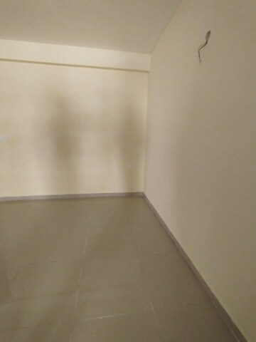 Room in 2 BHK Apartment at Pyramid Elite, Sector 86 – for Sale