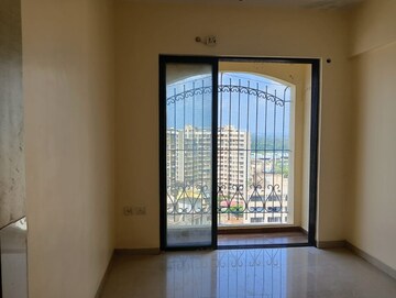 Room in 1 BHK Apartment at Tharwani Rosalie, Kalyan West – for Sale