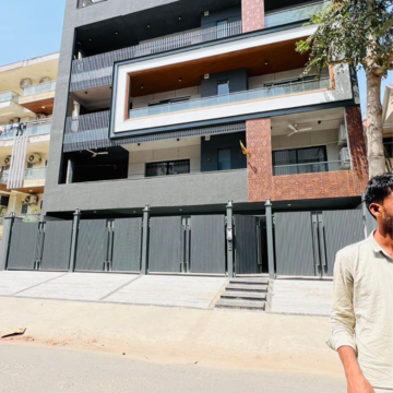 4 BHK Builder Floor – Exterior View View at Uppal Southend, Sector 49 - for Sale