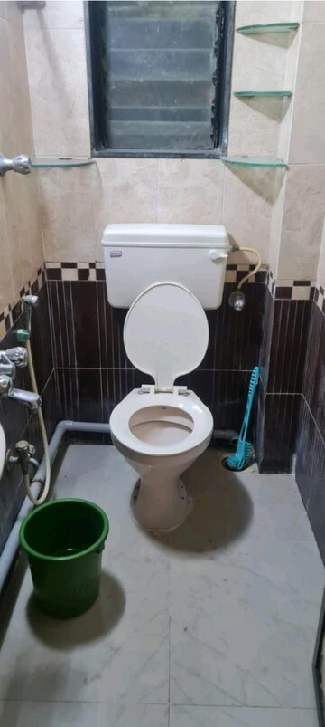 Bathroom in 1.5 BHK Apartment at Prarthana Rajkamal Park, Parel – for Sale