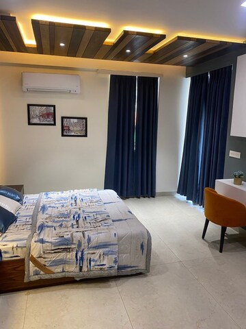 Bedroom in 5 BHK Apartment at RPS Auria, Sector 88 – for Sale