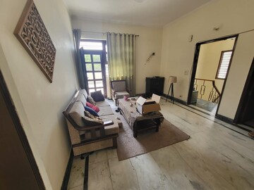 Living Room in 3.5 BHK Villa at Vipul Tatvam Villas, Sector 48 – for Sale