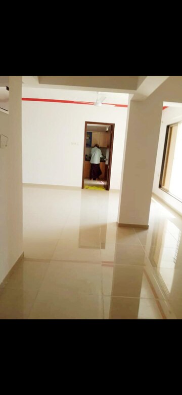Room in 3 BHK Apartment at Bhoomi Park, Malad West – for Sale