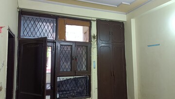 Room in 1 BHK Builder Floor at Vaishali Sector 4 – for Sale