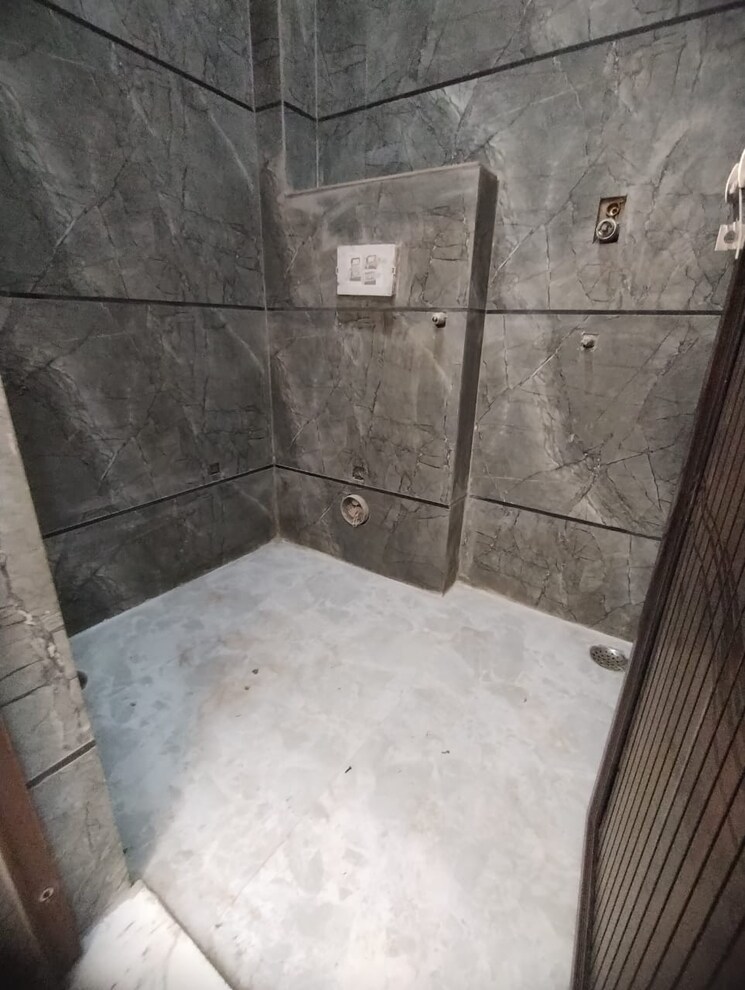 Bathroom, nawada 2 Bedroom 550 Sq.Ft. Builder Floor In Nawada Delhi 7611071