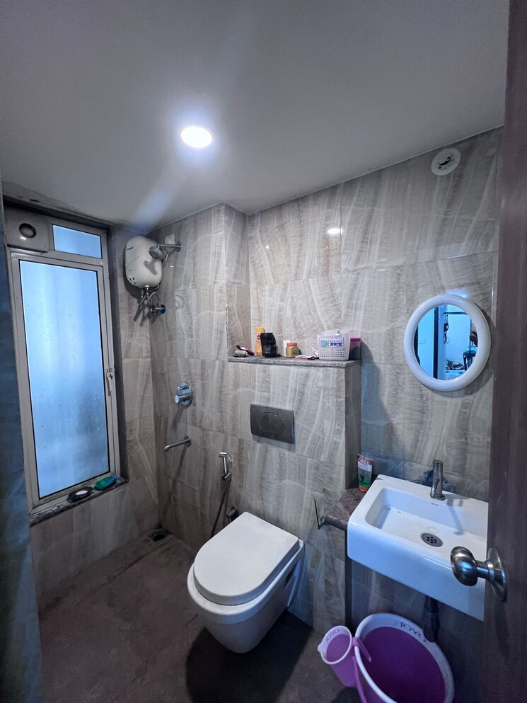 Bathroom, lodha-amara 1 Bedroom 484 Sq.Ft. Apartment In Kolshet Road Thane 7611127