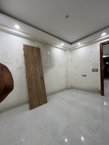 Room in 3 BHK Builder Floor at Chattarpur – for Sale