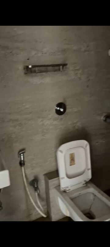 रेसिडेंशियल फ्लैट वर्ग फुट फॉर रेंट इन घोड़बंदर रोड थाने  7611439