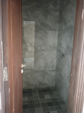 Bathroom in 3 BHK Builder Floor at BPTP District Phase 2, Sector 84 – for Sale