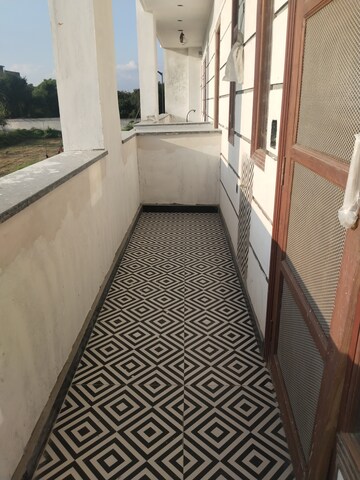 Balcony in 3 BHK Builder Floor at BPTP District Phase 2, Sector 84 – for Sale