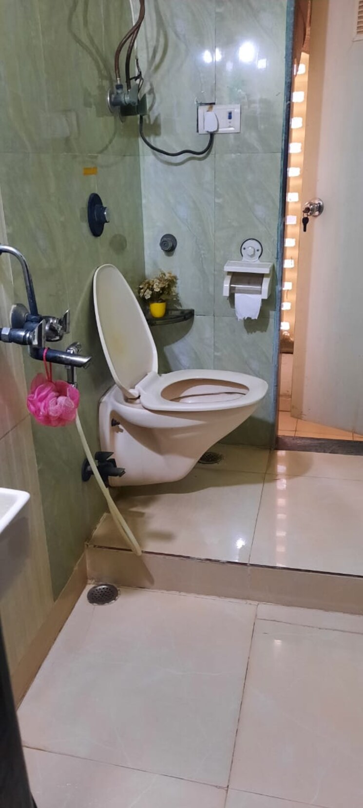 Bathroom, ankur-chs-goregaon 2 Bedroom 720 Sq.Ft. Apartment In Goregaon West Mumbai 7611643