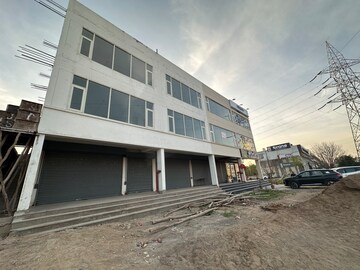 Commercial Showroom 200 Sq.Yd. For Resale in Sector 82 Mohali  3834952