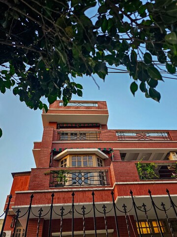 रेसिडेंशियल विला वर्ग फुट फॉर रेंट इन सेक्टर 27 गुड़गांव  7611840