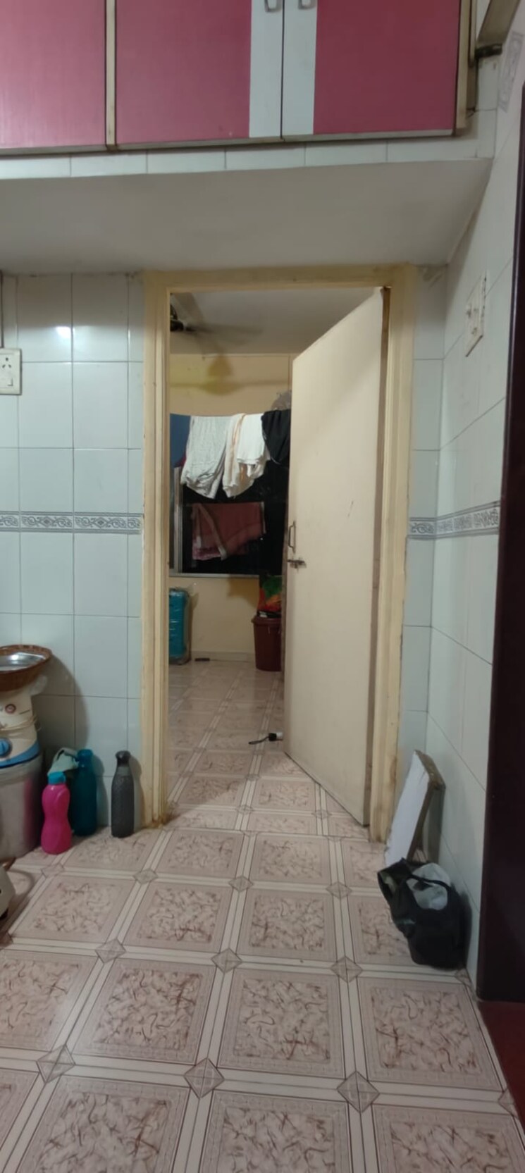 Bathroom, sai-darshan-sector-12 1 Bedroom 500 Sq.Ft. Apartment In Kopar Khairane Navi Mumbai 7612004