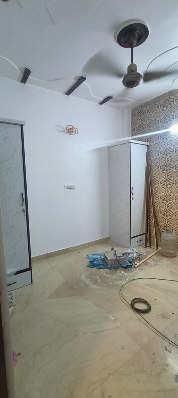 Room in 3 BHK Builder Floor at Rohini Sector 25 – for Sale