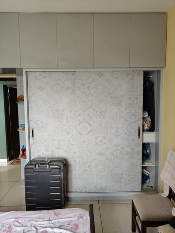 Furnished Amenities in 2.5 BHK Apartment at Prestige Lakeside Habitat Villa, Varthur – for Sale
