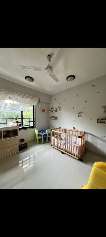 Living Room in 3 BHK Apartment at Satguru Flying Carpet, Khar West – for Sale