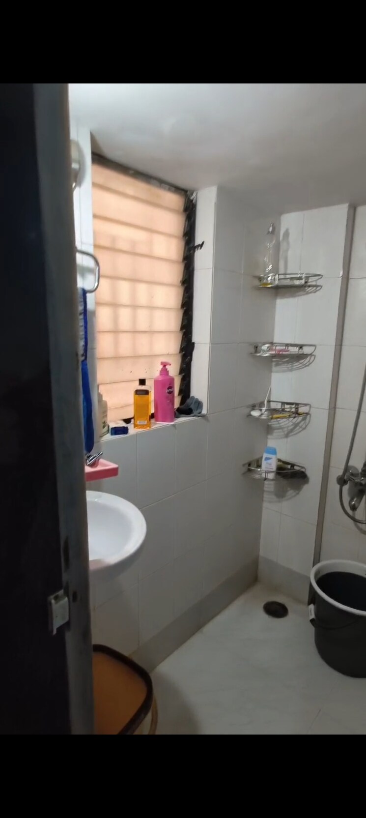 Bathroom, satellite-park-chs-jogeshwari-east 1 Bedroom 600 Sq.Ft. Apartment In Jogeshwari East Mumbai 7612469