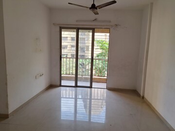Room in 1.5 BHK Apartment at Lodha Casa Rio, Dombivli East – for Sale