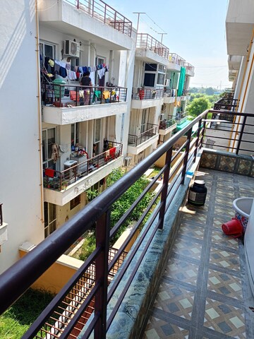 Balcony in 3 BHK Builder Floor at BPTP Parkland Pride Phase 2, Sector 77 – for Sale
