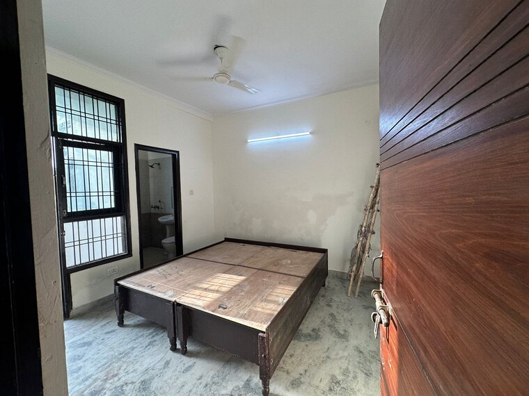 Room, om-builder-floors 2 Bedroom 1350 Sq.Ft. Builder Floor In Green Fields Colony Faridabad 7612747