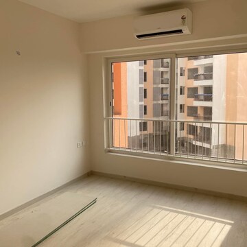 Room in 3 BHK Apartment at Shapoorji Pallonji Joyville Phase 2, Sector 102 – for Sale