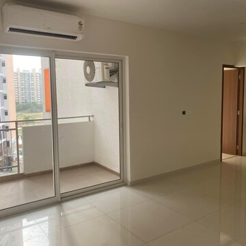 Room in 3 BHK Apartment at Shapoorji Pallonji Joyville Phase 2, Sector 102 – for Sale