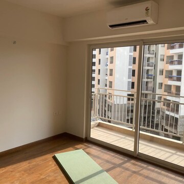 Room in 3 BHK Apartment at Shapoorji Pallonji Joyville Phase 2, Sector 102 – for Sale
