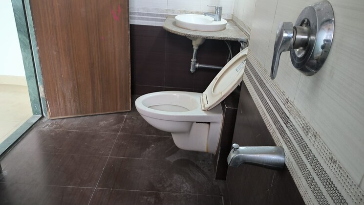 Bathroom, nahar-amrit-shakti-rosa-alba 2 Bedroom 1280 Sq.Ft. Apartment In Chandivali Mumbai 7613336