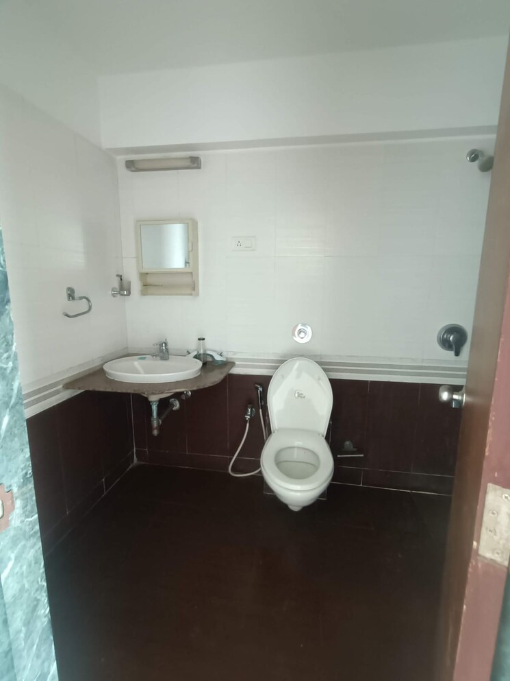 Bathroom, nahar-amrit-shakti-rosa-alba 2 Bedroom 1280 Sq.Ft. Apartment In Chandivali Mumbai 7613336