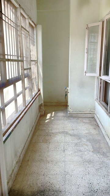 रेसिडेंशियल घर वर्ग फुट फॉर रेंट इन सेक्टर 12 नोएडा  7613402