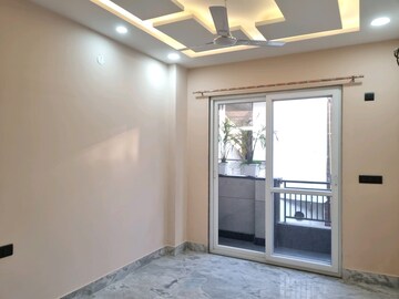 Room in 2 BHK Builder Floor at Dwarka Mor – for Rent