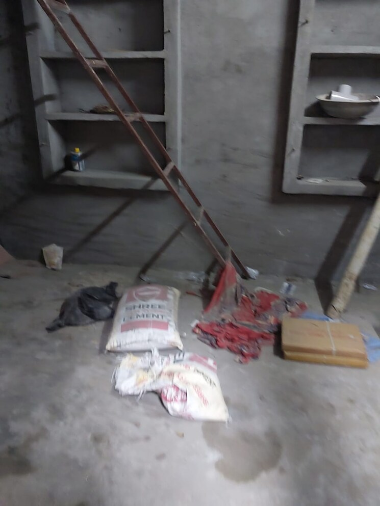 Room, prestigious-friends-colony 4 Bedroom 95 Sq.Yd. Independent House In Rasulpur Ghaziabad 7613847