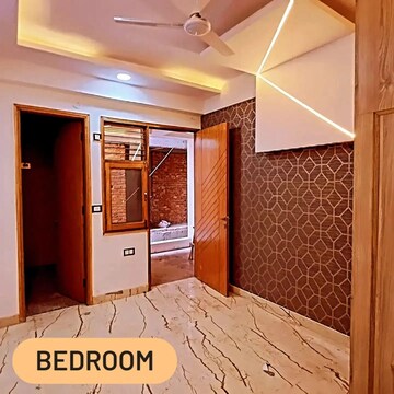 Bedroom in 2.5 BHK Builder Floor at Sector 73 – for Sale