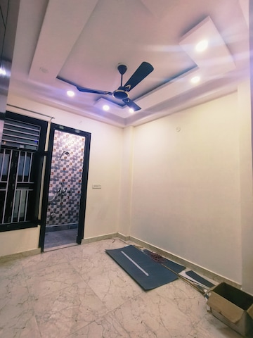 Bedroom in 2 BHK Builder Floor at Dwarka Mor – for Rent