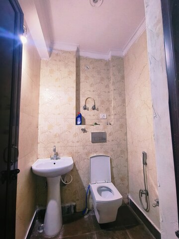 Bathroom in 2 BHK Builder Floor at Dwarka Mor – for Rent