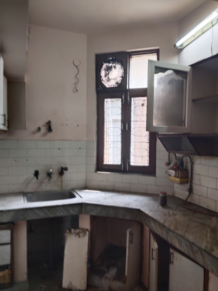 Kitchen, ip extension 3 Bedroom 1200 Sq.Ft. Apartment In Ip Extension Delhi 7614216